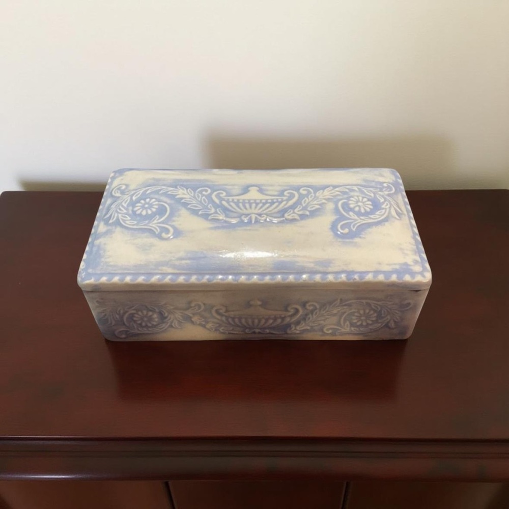 Ceramic White & Blue Trinket Box w/ Lid